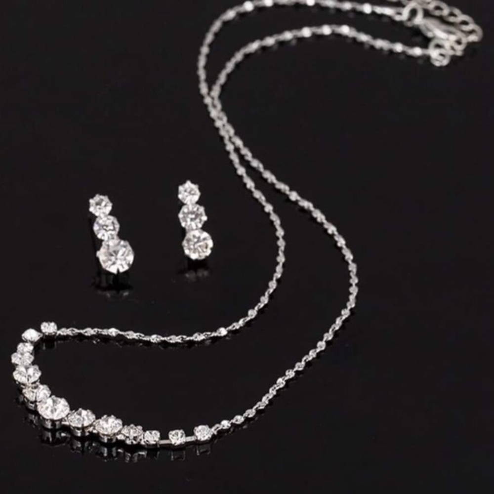 Necklace Earrings Set